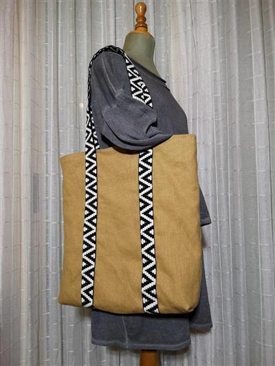 Sac fabriqué avec notre nouveau ruban grec